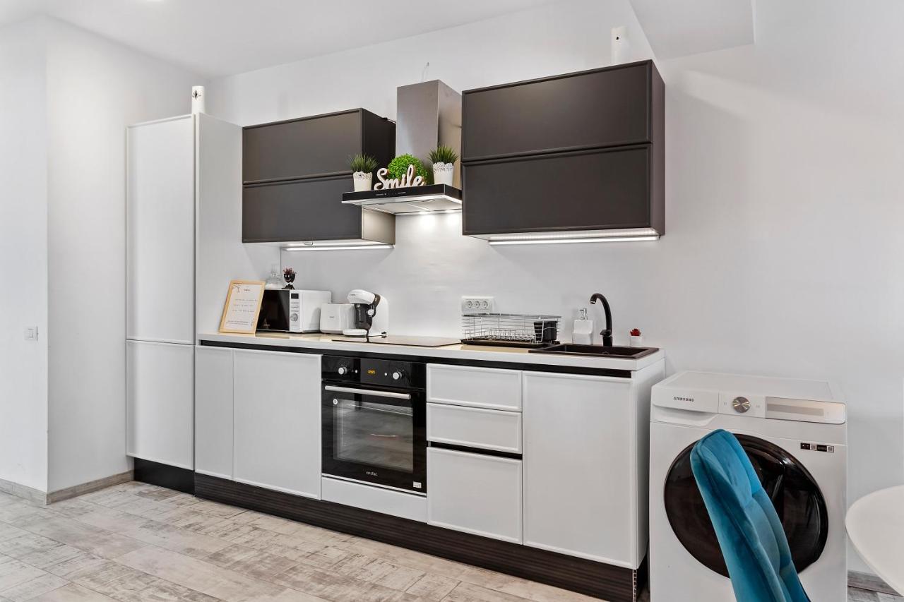 בוקרשט Cozy Special City Center - Old Town Apartment With Terrace מראה חיצוני תמונה