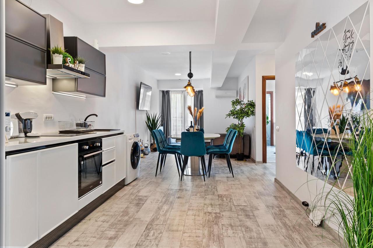 בוקרשט Cozy Special City Center - Old Town Apartment With Terrace מראה חיצוני תמונה