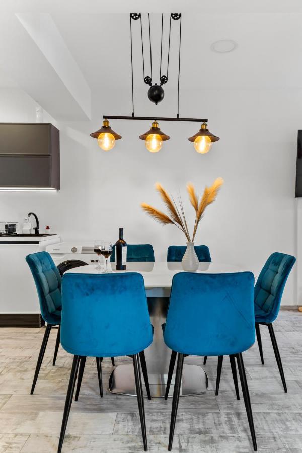 בוקרשט Cozy Special City Center - Old Town Apartment With Terrace מראה חיצוני תמונה